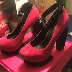 Magenta platform ankle strap heel!